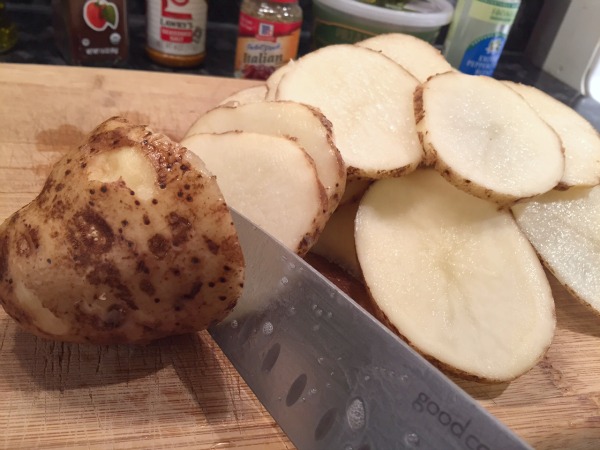slicing-potatoes