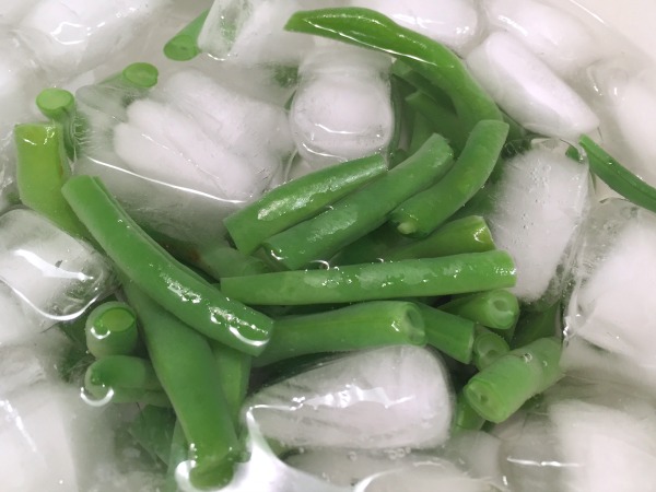 green-beans-in-ice