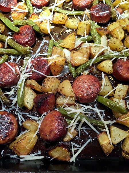 sheet pan sausage, green beans, and potatoes