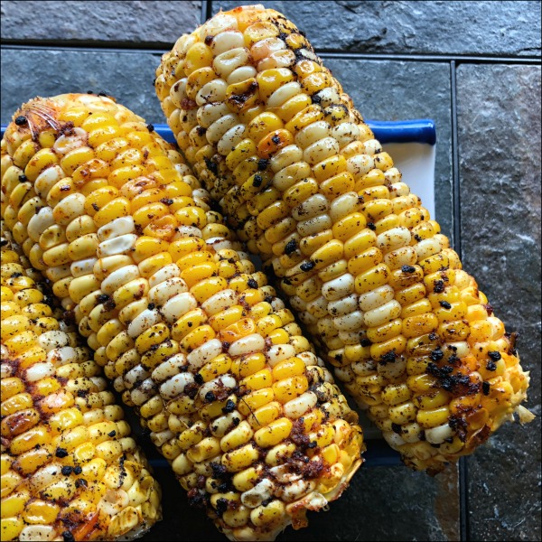 plate of roasted corn