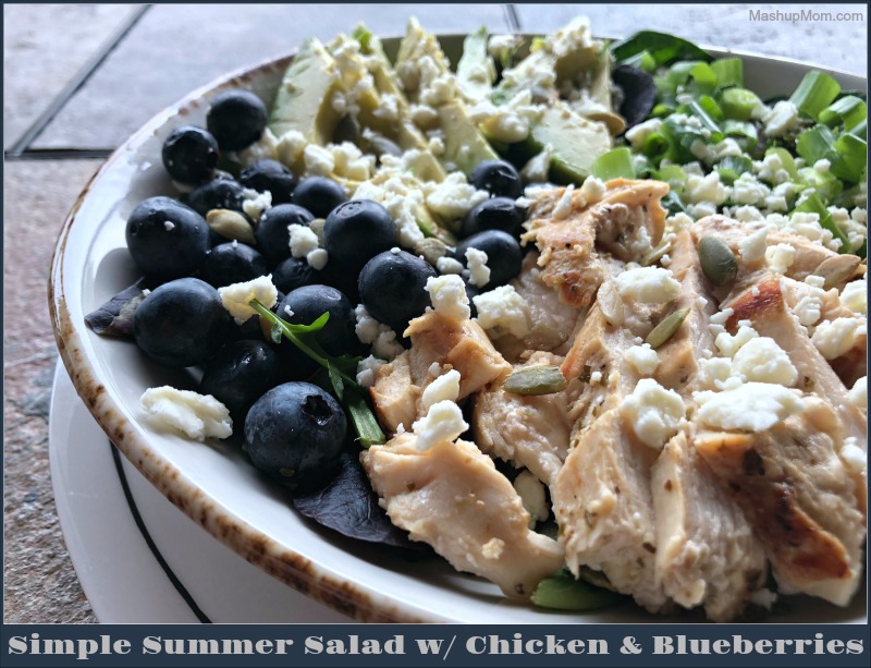 summer salad with chicken and blueberries