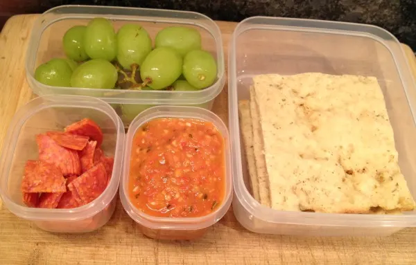 copycat-gluten-free-pizza-lunchable