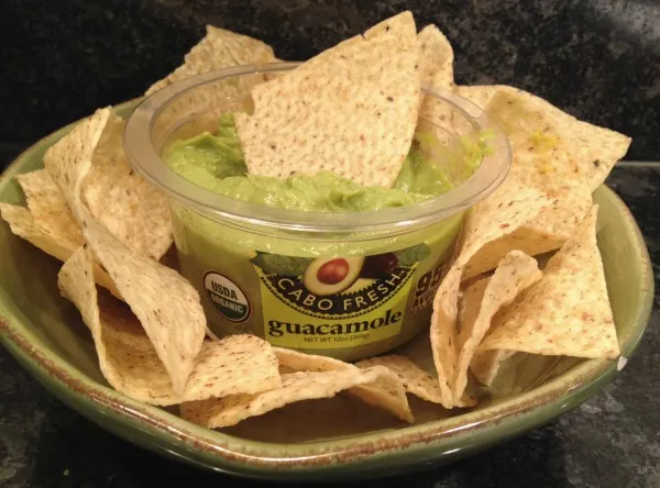 cabo-fresh-guacamole-and-chips