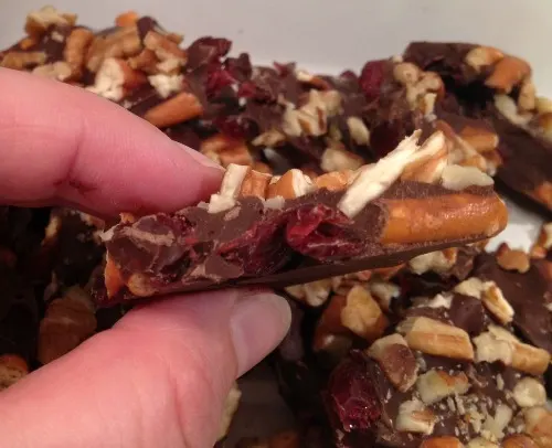 finished-pretzel-bark-6