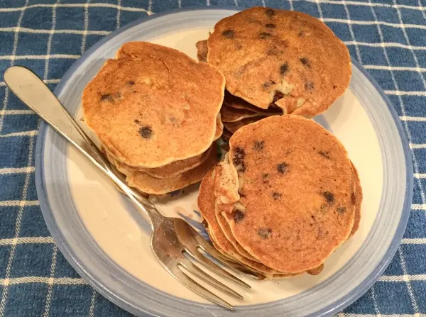 plate of banana pancakes