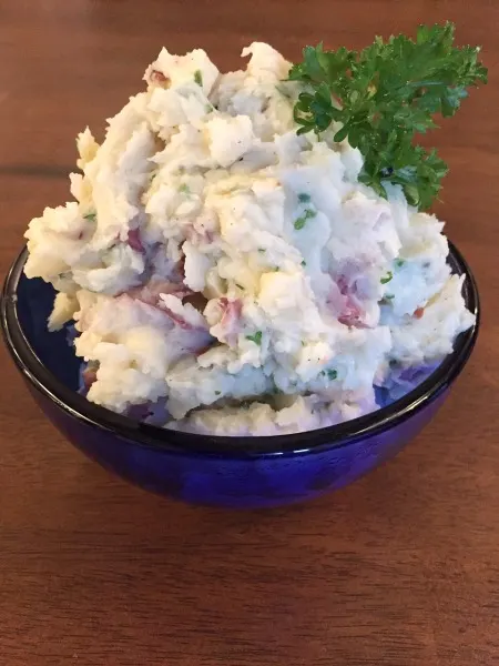 bowl-of-instant-pot-mashed-potatoes