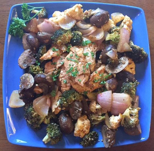 plated-srirarcha-chicken-and-veggies
