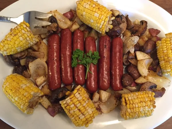 platter-of-smoked-sausage-and-veggies