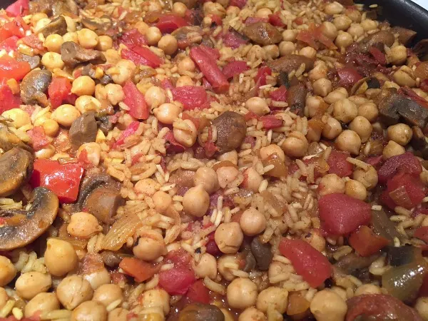 pan of rice and chickpeas