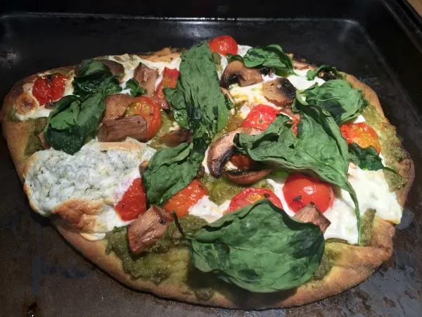 pesto naan pizza