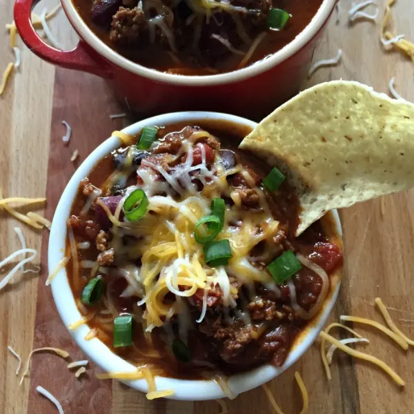 Ground turkey chili with cheese