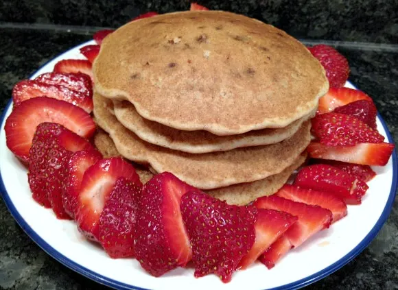 rice flour pancakes and strawberries