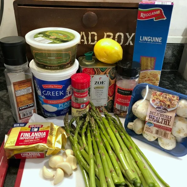 Easy vegetarian Greek Yogurt Lemon Linguine with Asparagus & Mushrooms works well either for pasta night or for Meatless Monday -- and this 30 minute weeknight dinner recipe just feels so spring-y, doesn't it?! 