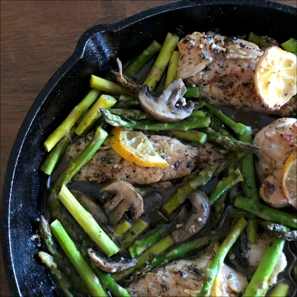 baked lemon chicken with asparagus and mushrooms