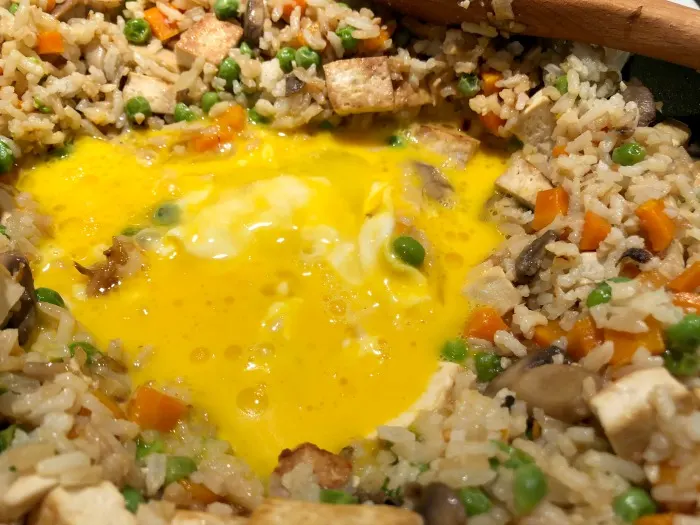 egg in center of fried rice