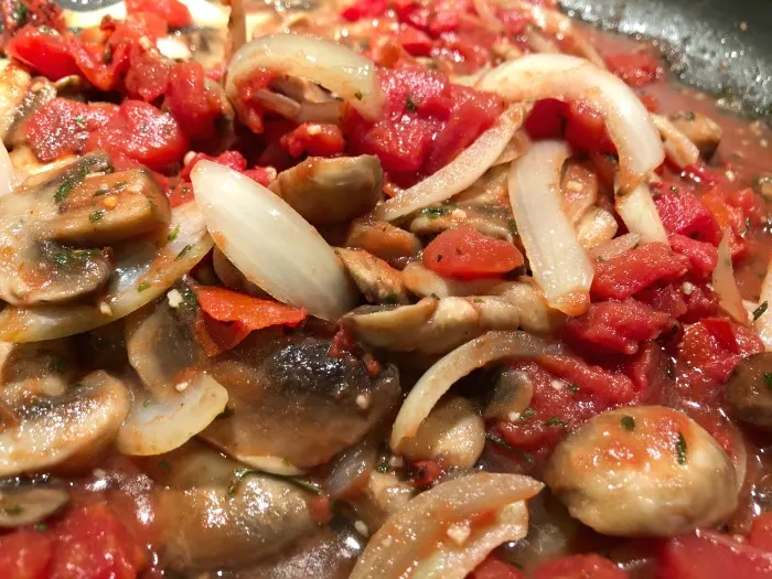 mushrooms onions and tomatoes