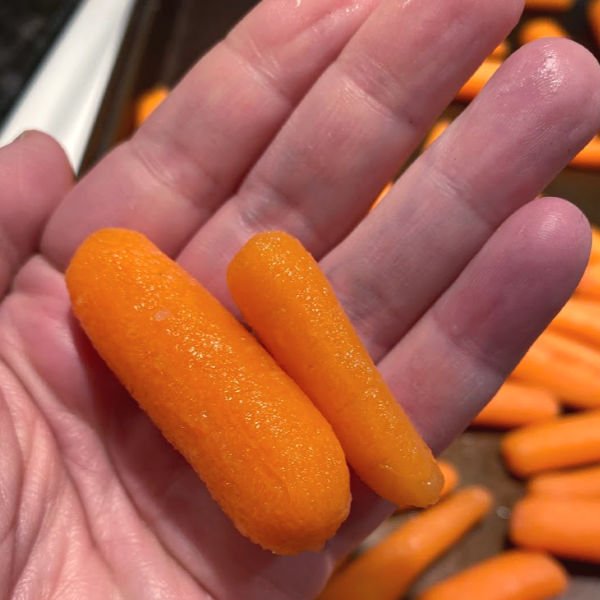 baby carrots come in different sizes