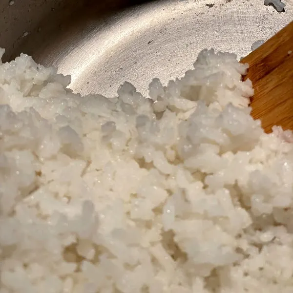 cooked rice does not stick to the pot