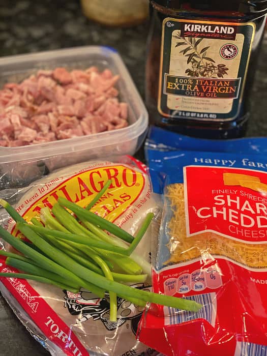 ham quesadillas: The ingredients