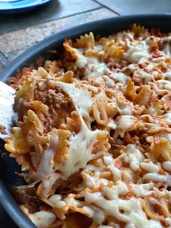 serving skillet lasagna