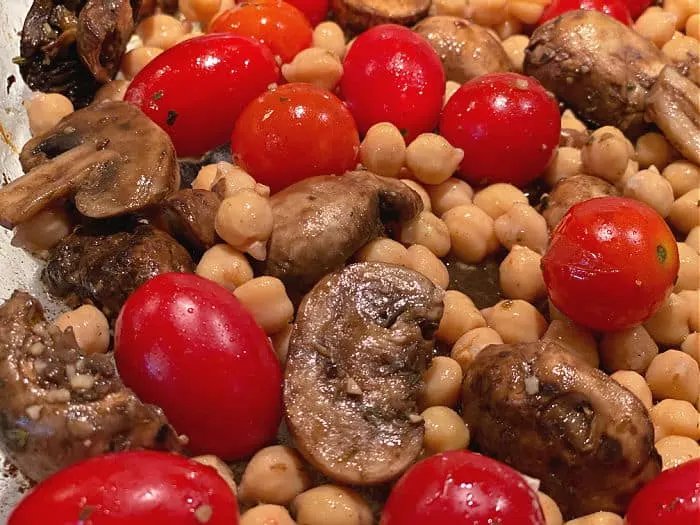 mushrooms, tomatoes, and chickpeas