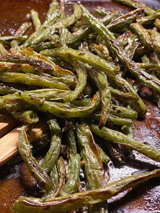 finished oven roasted green beans