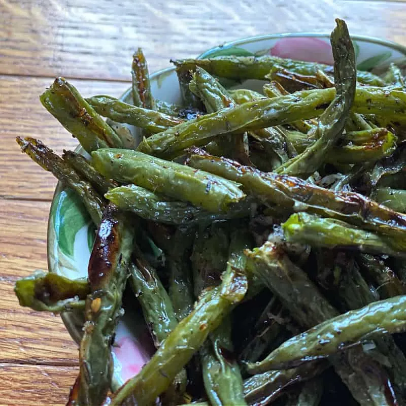 Roasted green beans with thyme and Parmesan