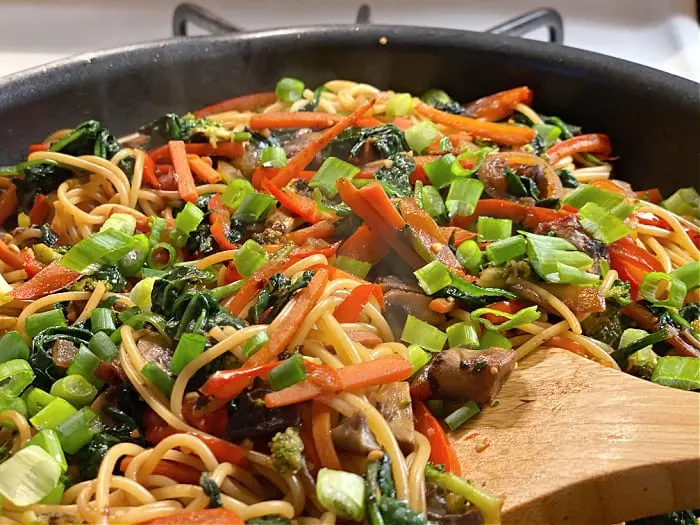 stir noodles and sauce into the lo mein