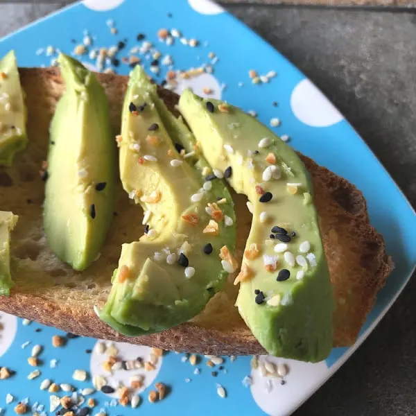 avocado toast with everything bagel seasoning