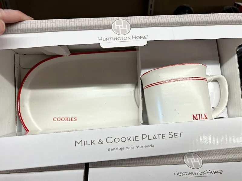 cookies and milk set