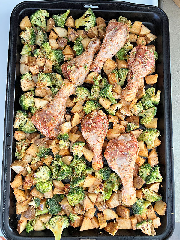 sheet pan of chicken and veggies