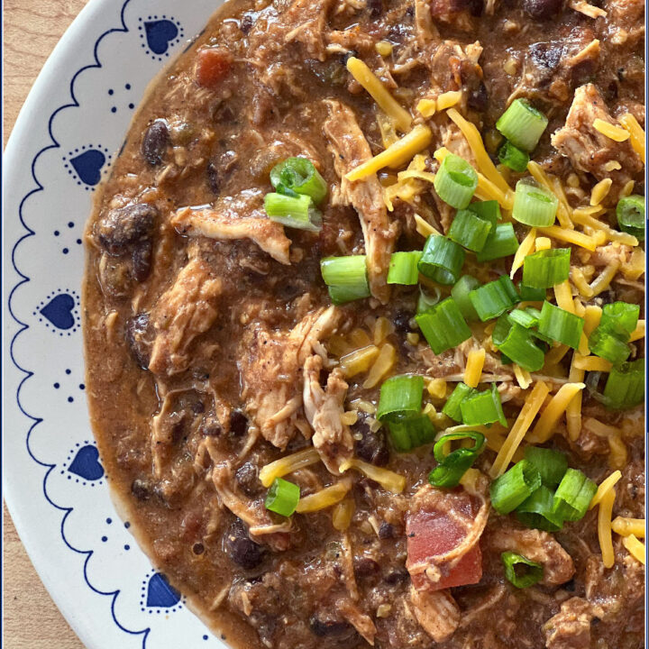 Slow Cooker Cheesy Chicken Enchilada Chili
