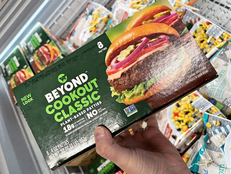 beyond meat cookout classic burger box
