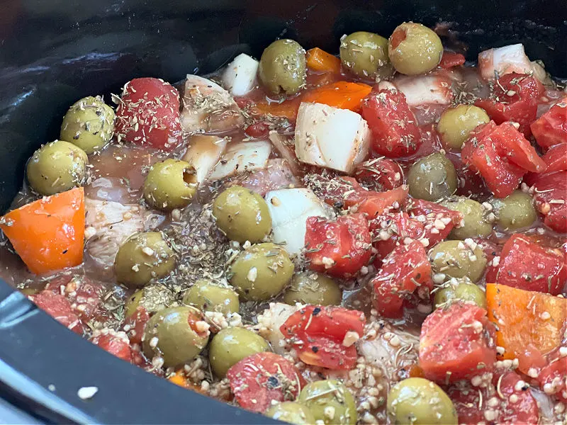 chicken ingredients in the slow cooker