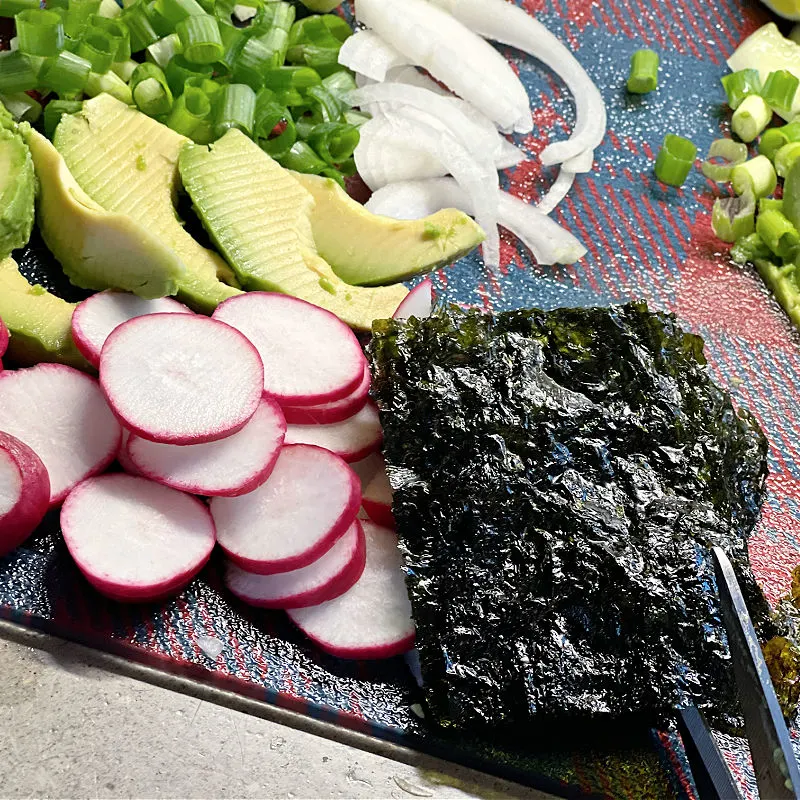 cut up the seaweed with scissors