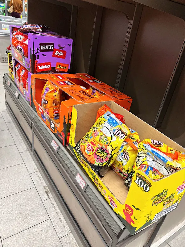 halloween candy at aldi