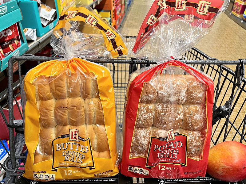 butter and potato dinner rolls at aldi