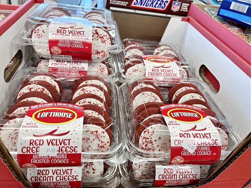 red velvet cookies with cream cheese frosting