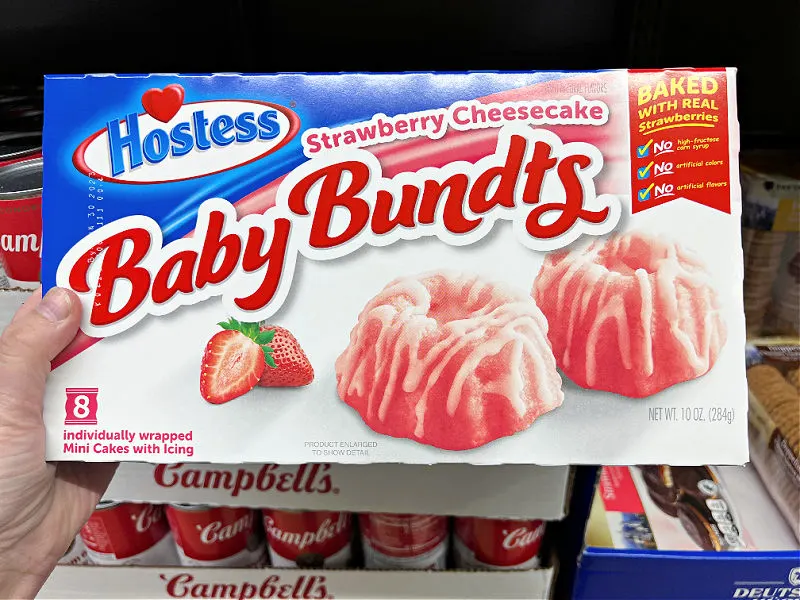 strawberry cheesecake bundtlets