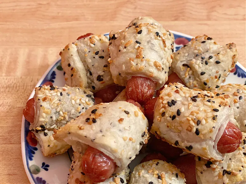 everything bagel dogs at aldi