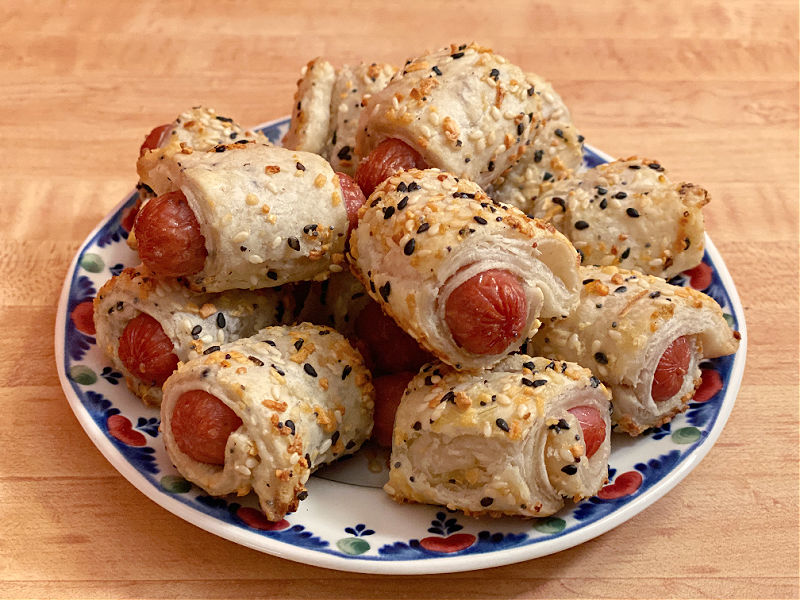 plate of little everything bagel dogs