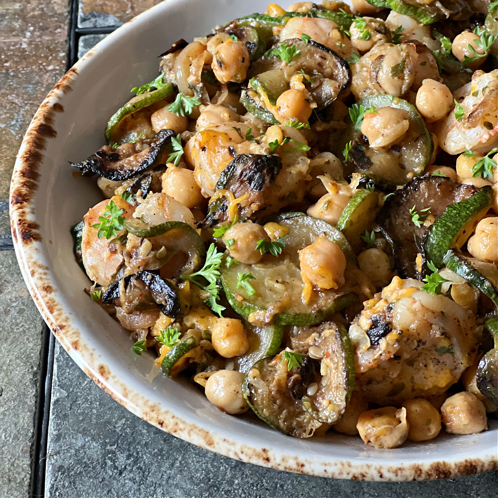 garlicky shrimp with cheddar, chickpeas, and zucchini