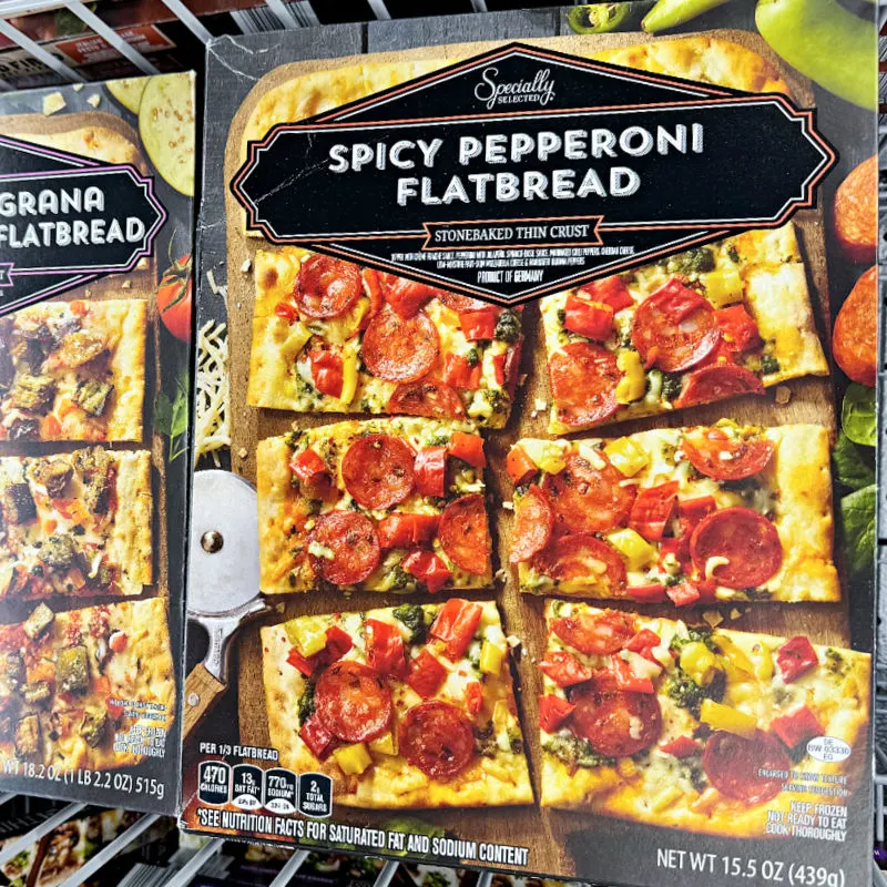 https://www.mashupmom.com/wp-content/uploads/2023/11/spicy-pepperoni-flatbread.jpg.webp