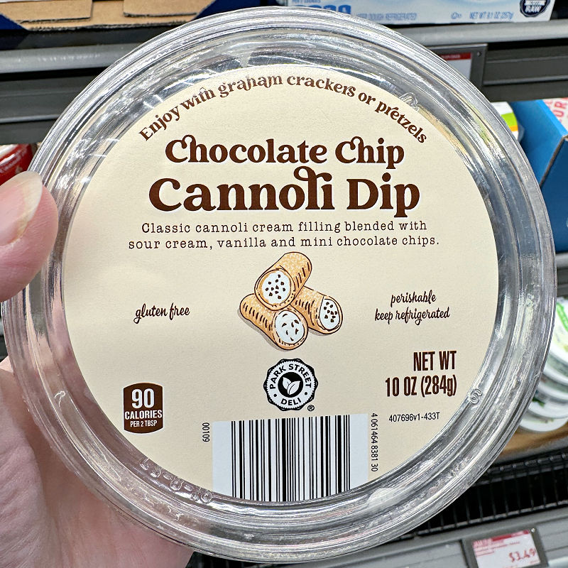 cannoli dip with mini chocolate chips